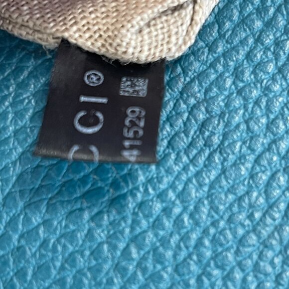 Gucci Interlocking G Crossbody Bag in Blue Pebbled Leather - Preowned - Picture 13 of 16